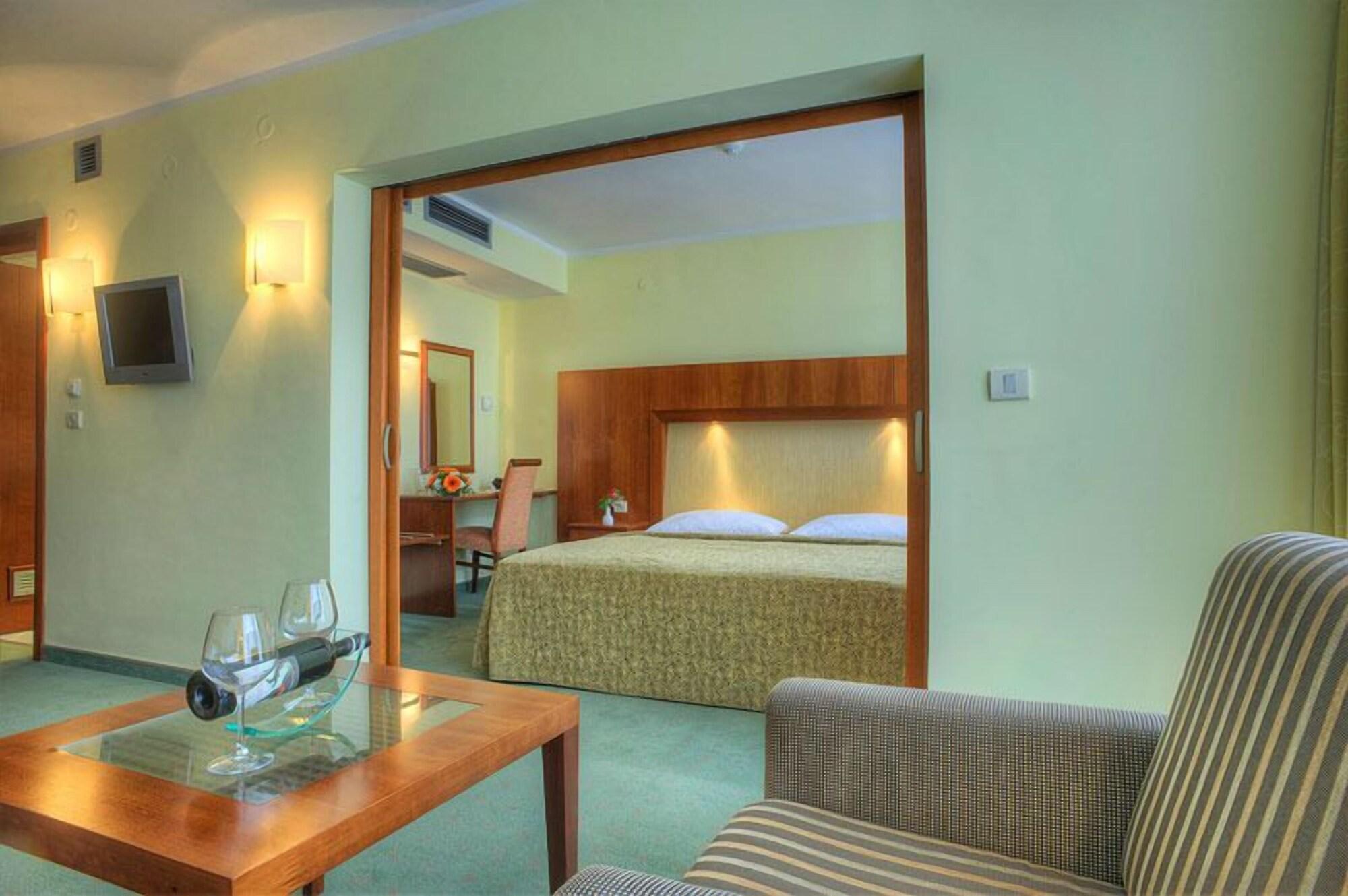 Hotel Rivijera Petrovac Luaran gambar