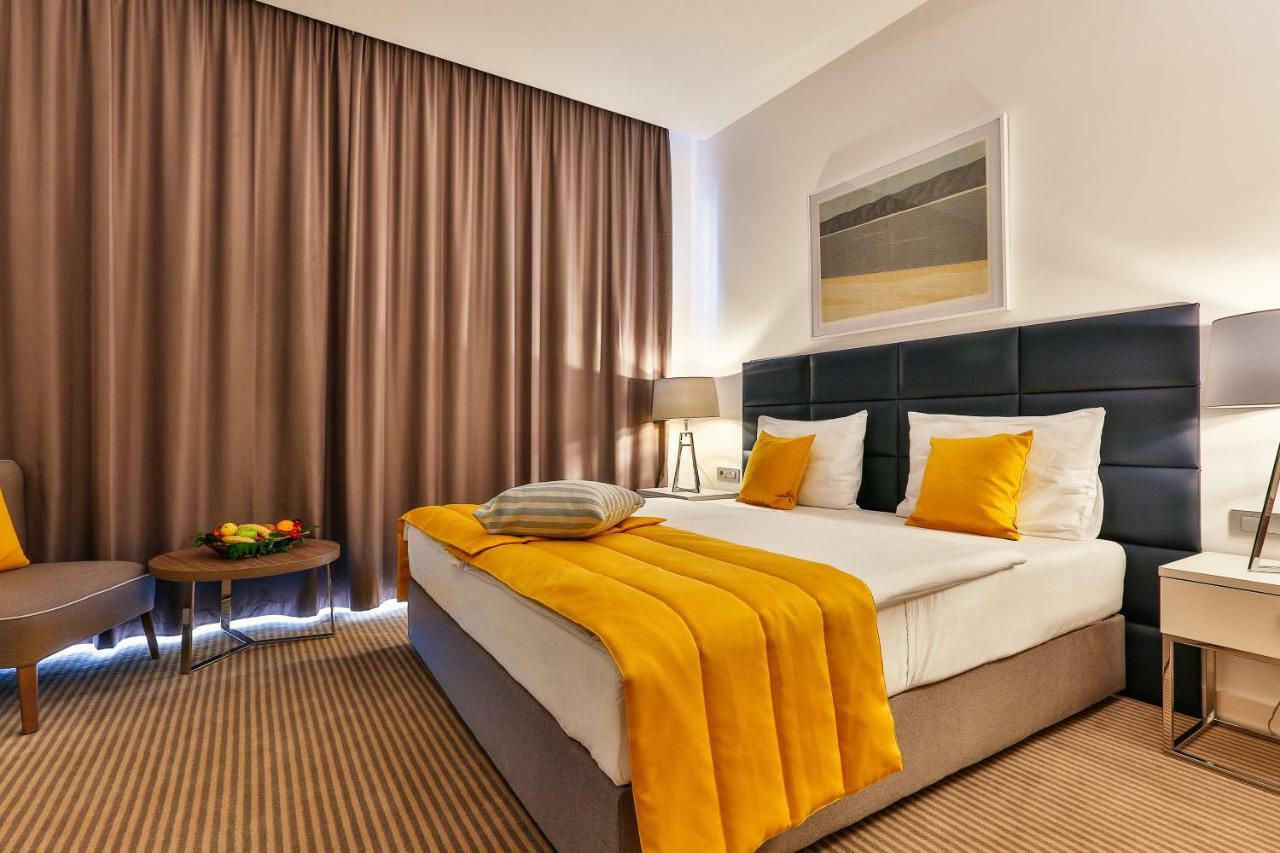 Hotel Rivijera Petrovac Luaran gambar