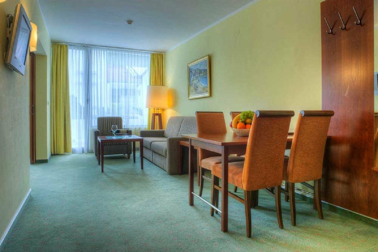 Hotel Rivijera Petrovac Luaran gambar
